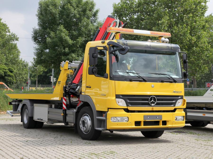  Mercedes-Benz Atego 1324 Tow Truck 2005 года  (фото 1 из 2)